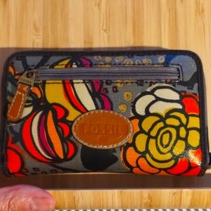 Fossil Coated Canvas Wallet EUC